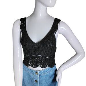 Nectar Clothing Crochet Crop Top Size Small / Med Black Sleeveless Scalloped Hem